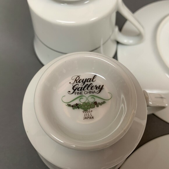Royal Gallery Jill 9005P White Platinum Trim Cups & Saucers Set Japan Lot of 8 - Picture 5 of 5
